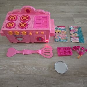 Lalaloopsy Kids Bake Oven. Pink and Yellow With Accessories,